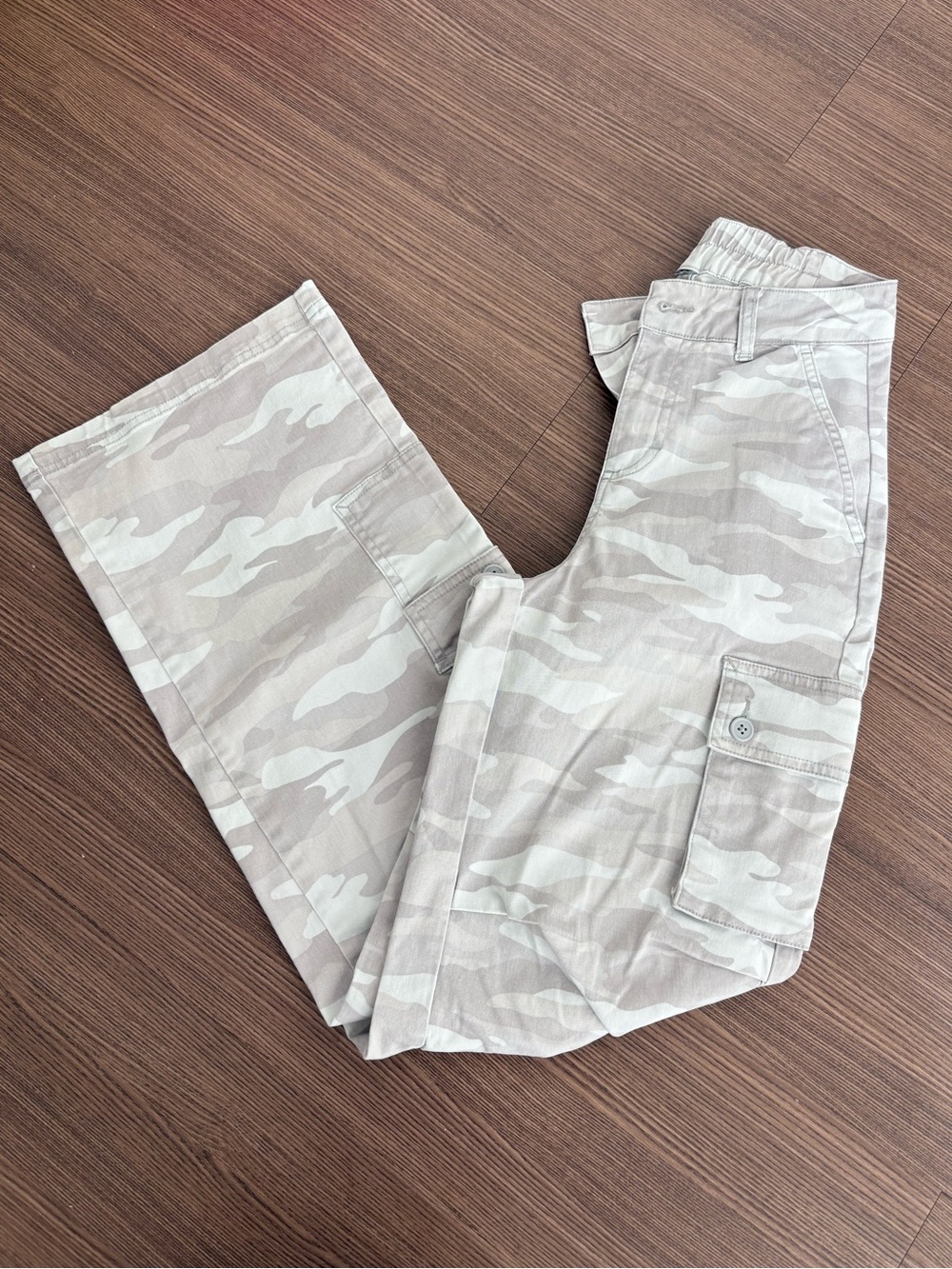Women’s camo wide leg pants